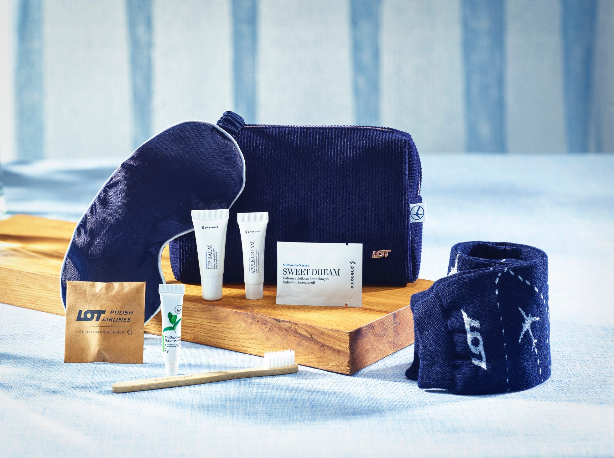 LOT Business Class long haul amenity kit