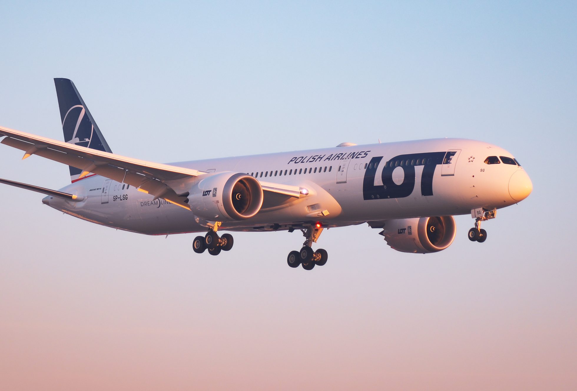 Boeing 787 Dreamliner landing at Chopin Airport
