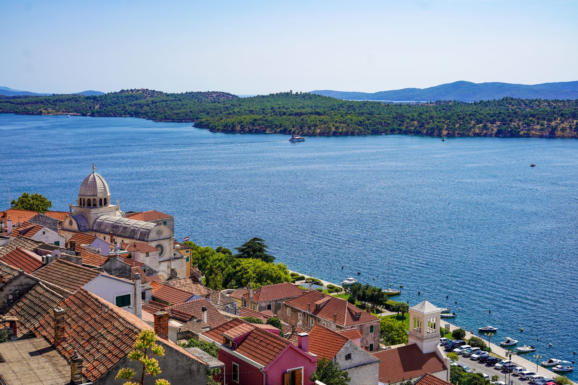 Panorama na miasto Sibenik w Chorwacji, co zobaczyć w Dalmacji?