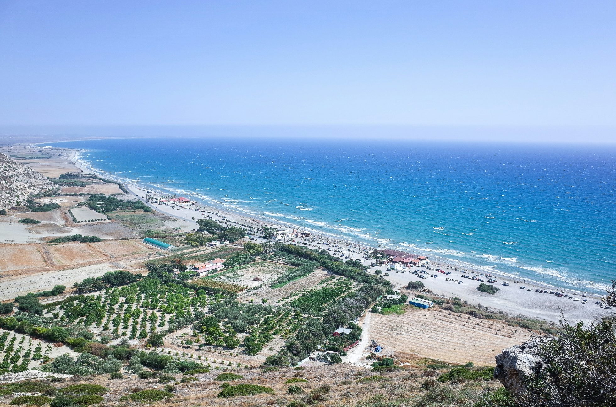 Widok z lotu ptaka na plażę Kourion na Cyprze