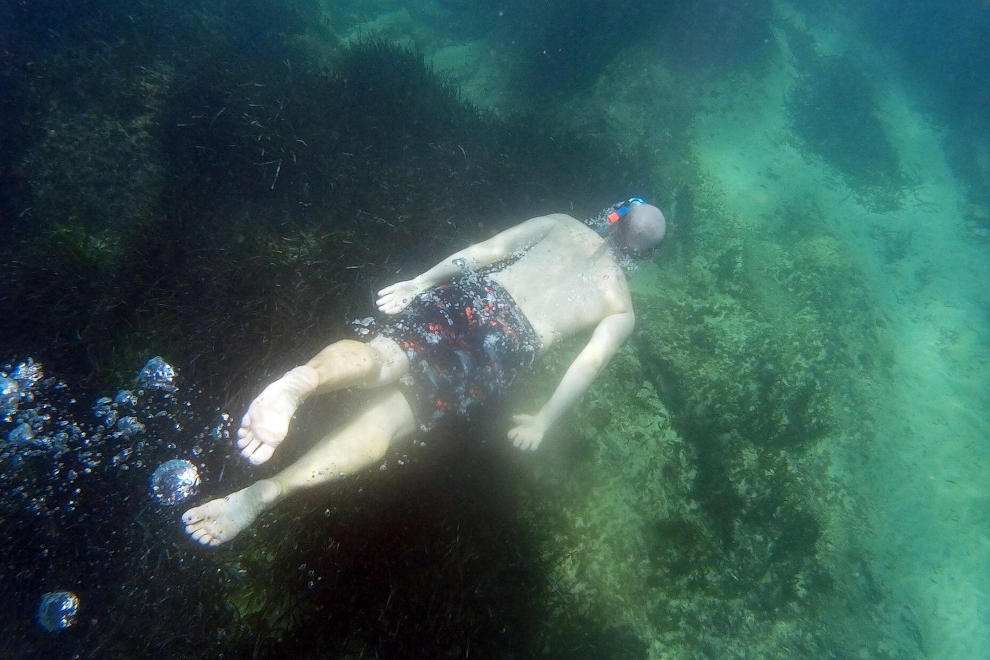 Zatoka Navagio i plaża wraku statku latem. Najbardziej znany naturalny punkt orientacyjny Zakynthos, greckiej wyspy na Morzu Jońskim