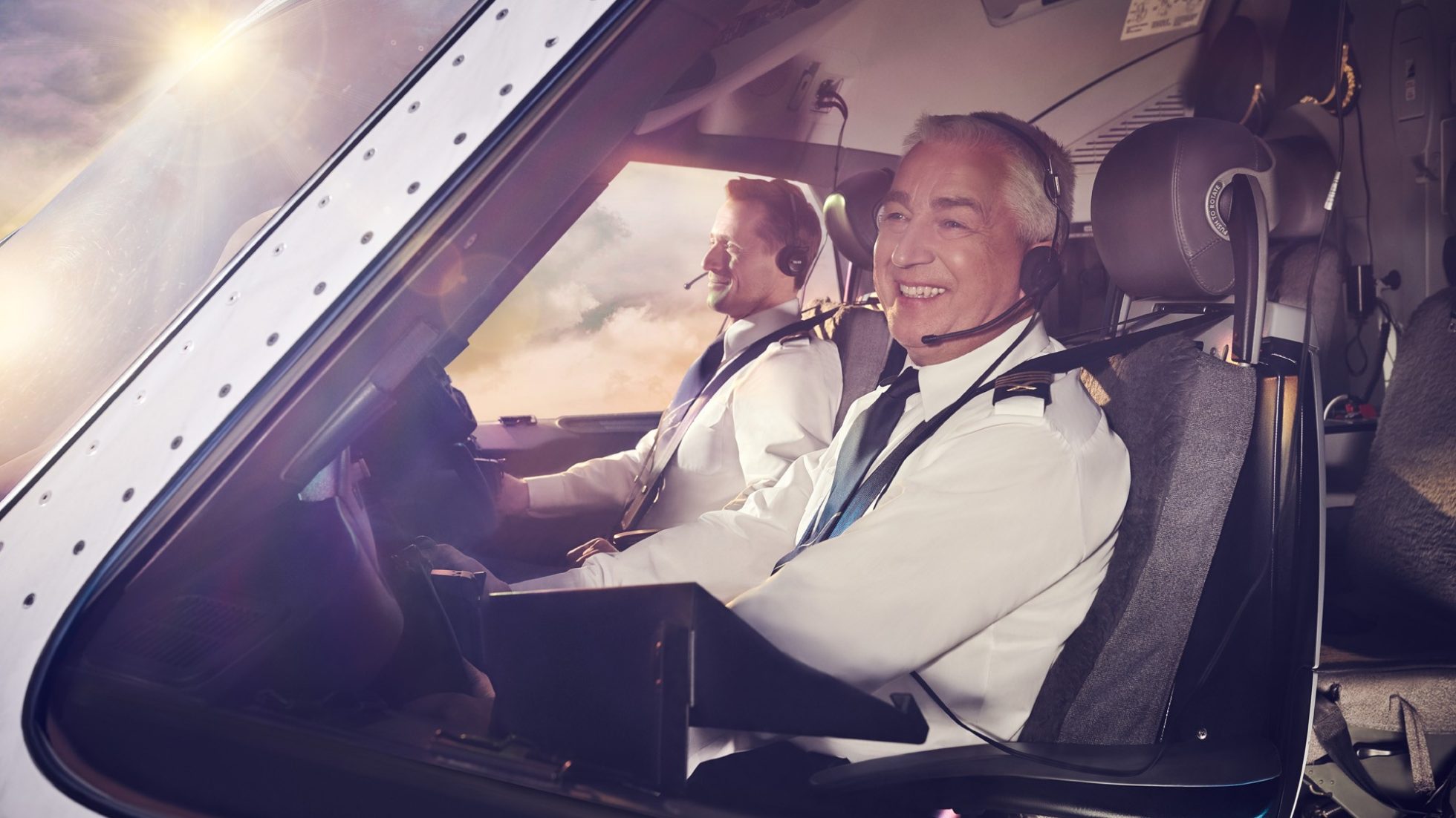 Pilot am Steuer des LOT-Flugzeugs